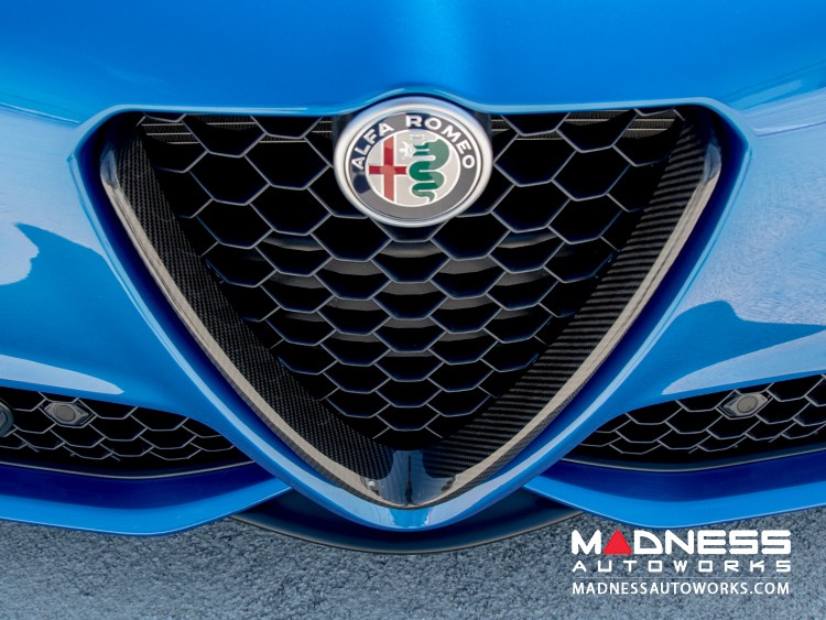 Alfa Romeo Giulia Front V Shield Grill Frame - Carbon Fiber